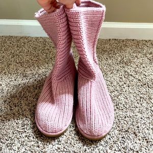 Pink UGG knitted boots women’s 5